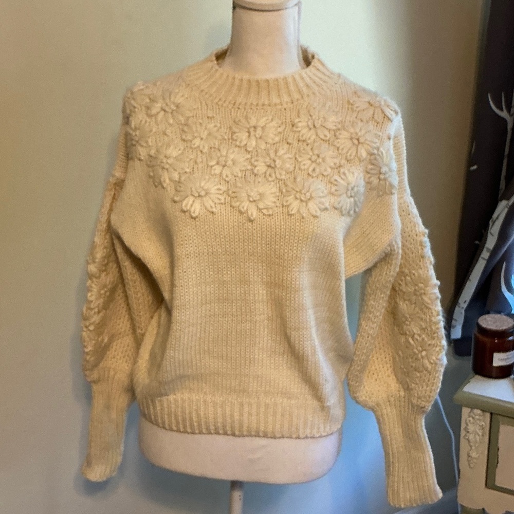 Stellah Cream Floral Appliqué Crewneck Sweater